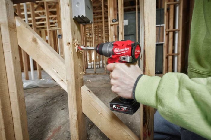 Дрель-шуруповёрт аккумуляторная бесщёточная MILWAUKEE M12 FDD2-0 (37/45Нм) (каркас)