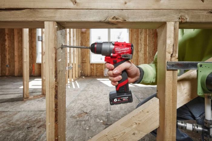 Дрель-шуруповёрт аккумуляторная бесщёточная MILWAUKEE M12 FDD2-0 (37/45Нм) (каркас)
