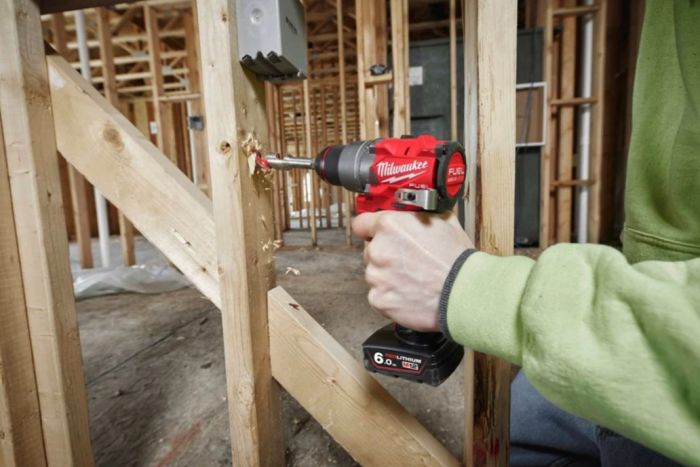 Дрель-шуруповерт аккумуляторная бесщёточная MILWAUKEE M12 FDD2-402X (45 Нм) (ЗУ+2ак.Х4Ач+HDкейс)