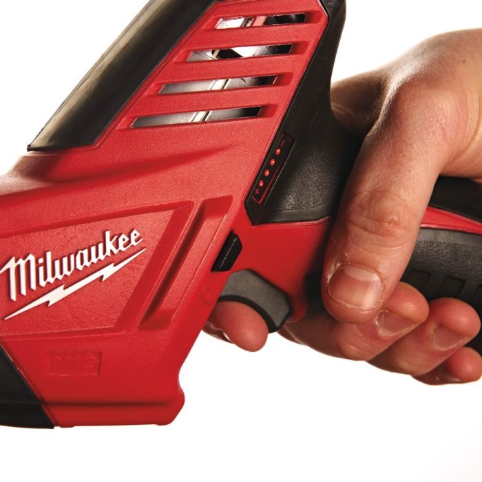 Пила сабельная аккумуляторная MILWAUKEE M12 C12 HZ-0 (каркас)