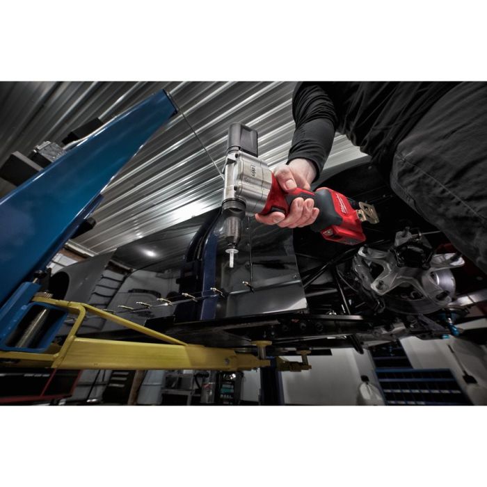 Заклепочник аккумуляторный MILWAUKEE M12 BPRT-0 Ø закл. 2,4-4,8мм (каркас)