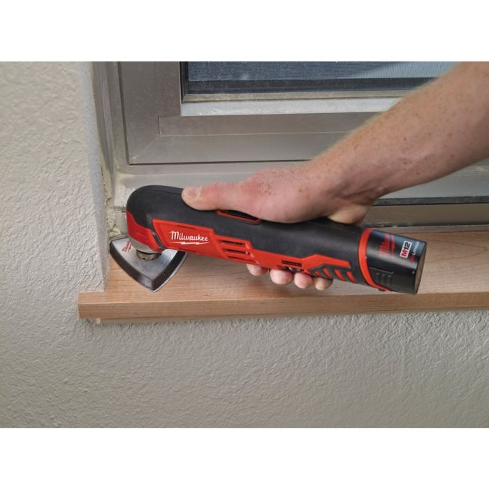 Инструмент многофункциональный аккумуляторный MILWAUKEE M12 MT-0 (каркас)
