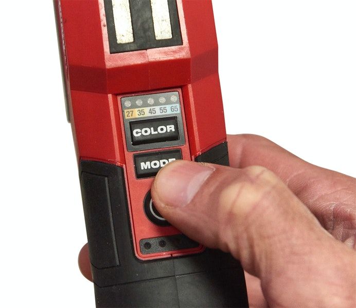 Фонарь светодиодный аккумуляторный для цветоподбора MILWAUKEE M12 CML-401 (ЗУ+1акк.Х4Ач)