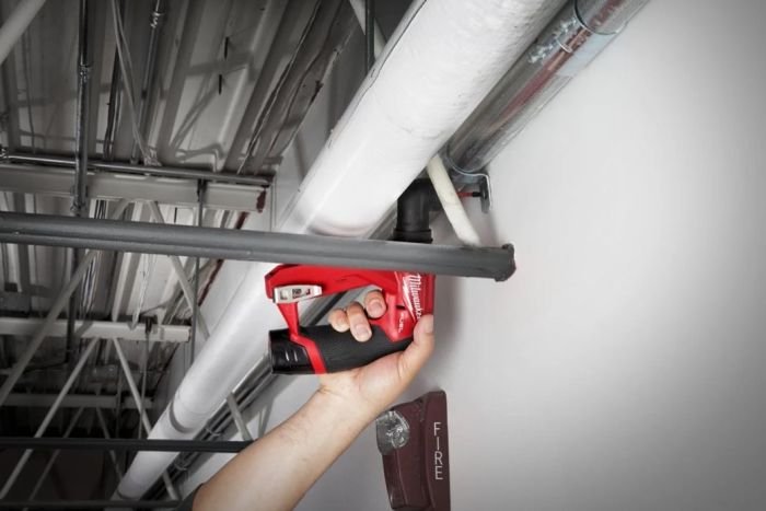 Дрель-шуруповерт аккумуляторный бесщеточная MILWAUKEE M12 FDDXKIT-0X, 34Нм (каркас+4 насадки)