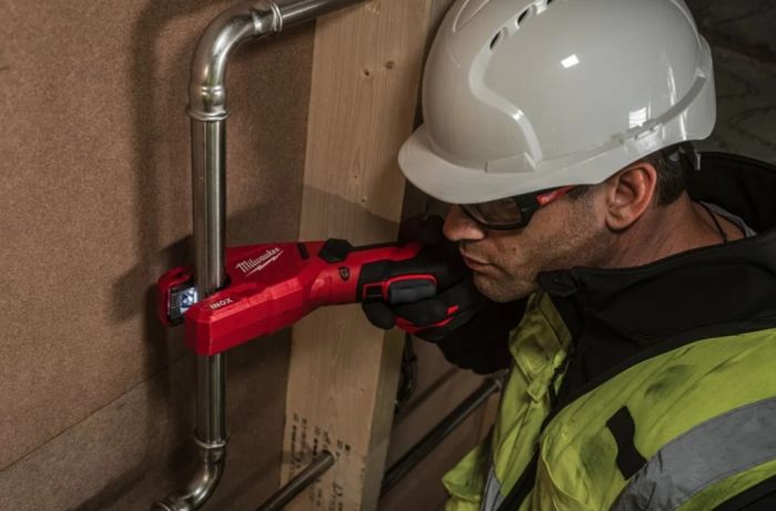 Труборез аккумуляторный по нержавеющей стали MILWAUKEE M12 PCSS-0 (каркас)