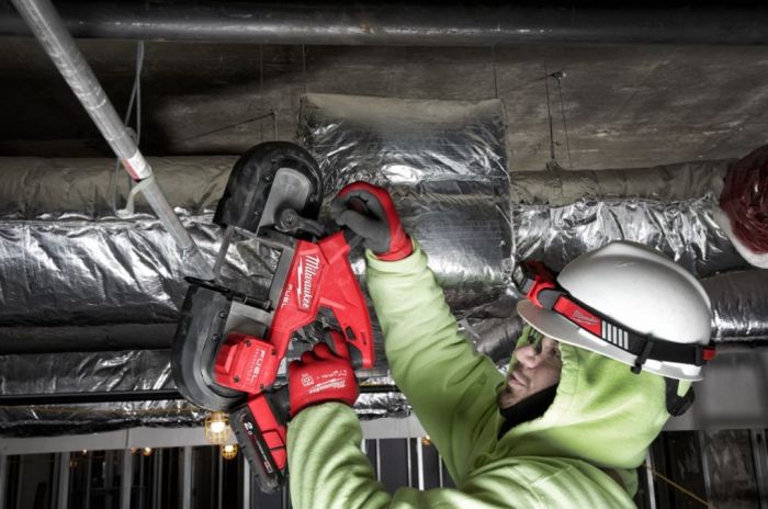 Пила ленточная аккумуляторная бесщёточная MILWAUKEE M18 FBS85-0C (каркас+кейс)