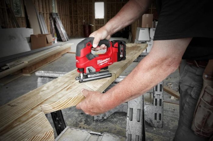 Пила лобзиковая аккумуляторная бесщёточная MILWAUKEE M18 FJS-0X (каркас+HDкейс)