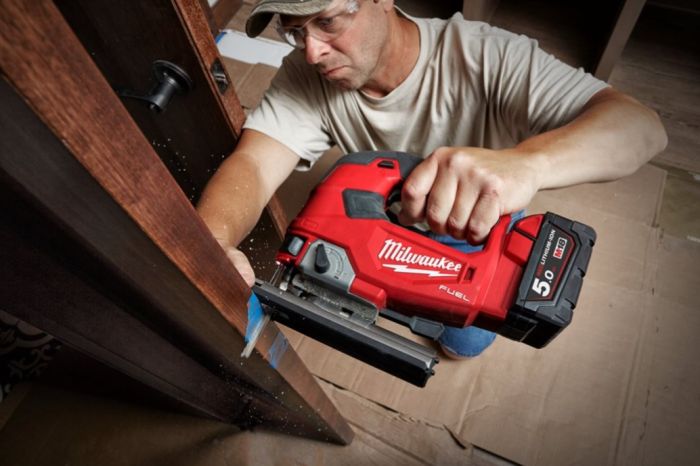 Пила лобзиковая аккумуляторная бесщёточная MILWAUKEE M18 FJS-0X (каркас+HDкейс)