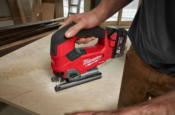 Пила лобзиковая аккумуляторная бесщёточная MILWAUKEE M18 FJS-0X (каркас+HDкейс)