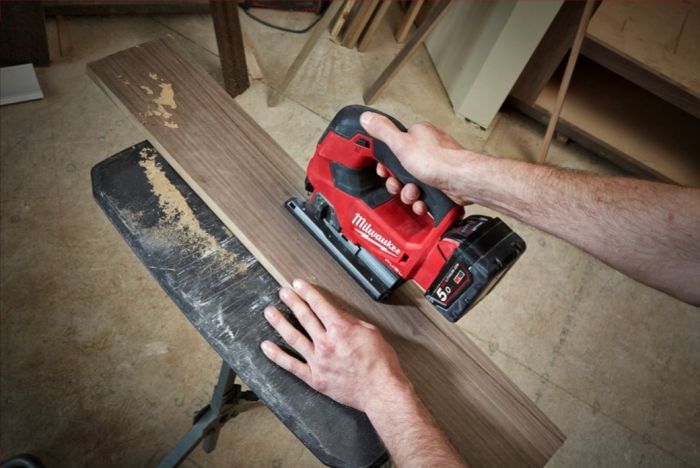 Пила лобзиковая аккумуляторная бесщёточная MILWAUKEE M18 FJS-0X (каркас+HDкейс)