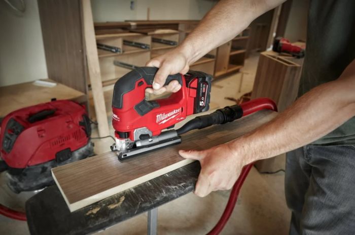 Пила лобзиковая аккумуляторная бесщёточная MILWAUKEE M18 FJS-0X (каркас+HDкейс)