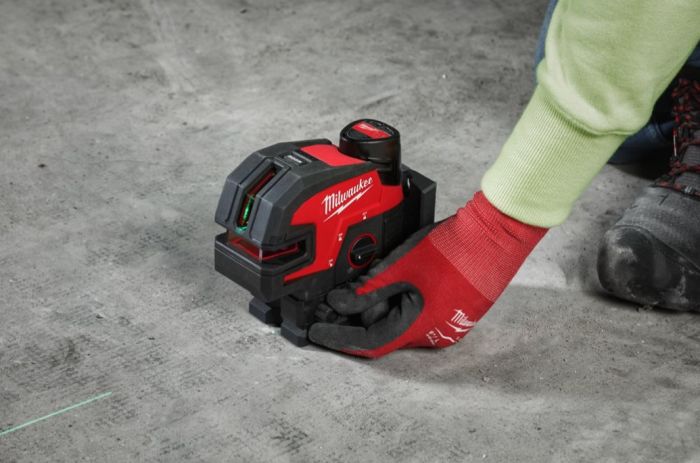 Нивелир 4х точечный лазерный аккумуляторный MILWAUKEE M12 CLL4P-301C (зелёный луч) (ЗУ+1Х3Ач+кейс)