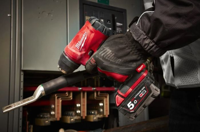 Пистолет горячего воздуха - фен аккумуляторный MILWAUKEE M18 BHG-0 (каркас)