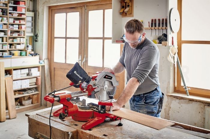 Пила торцовочная Einhell TC-SM 254 (4300385)