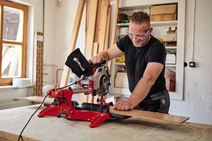 Пила торцовочная Einhell TC-SM 2131/2 Dual (4300390)