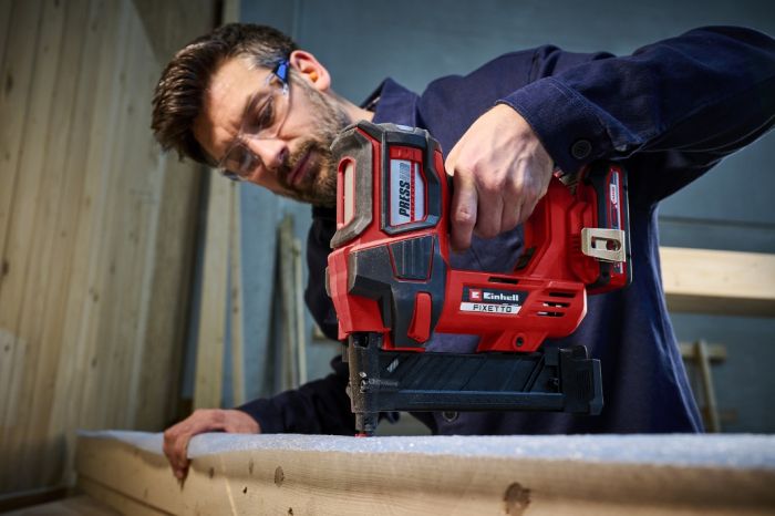 Степлер акумуляторний тільки під скоби  Einhell FIXETTO 18/38 Solo, PXC, 18В (4257785) X-Change (без аккум), 18В, 60 пострілів в хвилину, LED, 500 скоб в комплекті (38 мм)