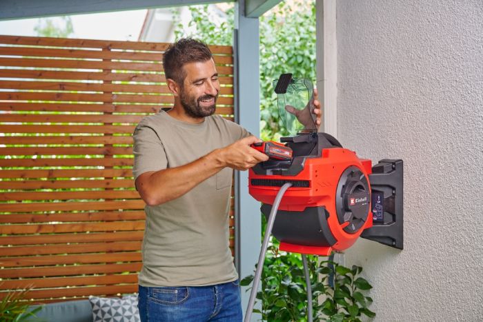 Котушка для шланга акумуляторна Einhell GE-HR 18/30 WH Li - Solo (4173771) X-Change (без акум.), 18В, без основного шланга', шланг під'єднання 1.5м, до 8 бар, настінний тримач, розпилювач і адаптери в комплекті