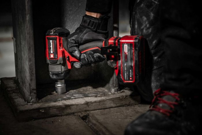 Гайковерт ударний  професійний аккумуляторний Einhell TP-CW 18/750-C Li BL - Solo (4510065) 1000 Нм