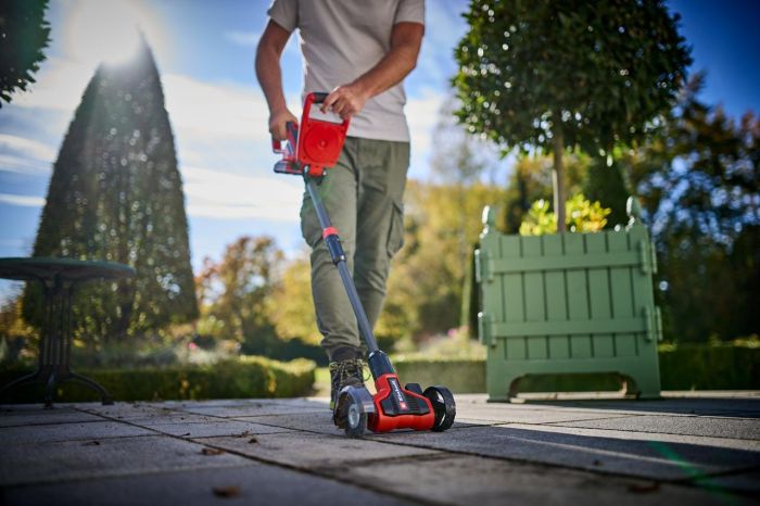 Пристрій для чистки стиків плитки акумуляторний  Einhell GE-CC 18/110 Li E-Solo  X-Change (без акум.), 18В, 1150-1500 об/хв, щітка 11 см, телескопічна ручка, в комплекті 1 жорстка і 1 м'яка щітки