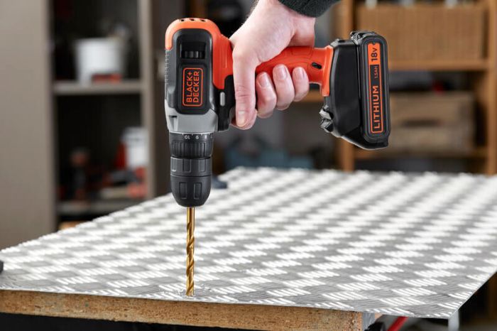 Дриль-шурупокрут акумуляторний BLACK+DECKER BCD001C1