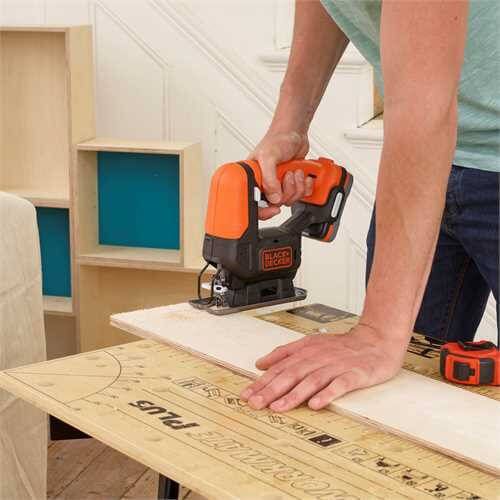 Пила лобзикова акумуляторна BLACK+DECKER BDCJS12N
