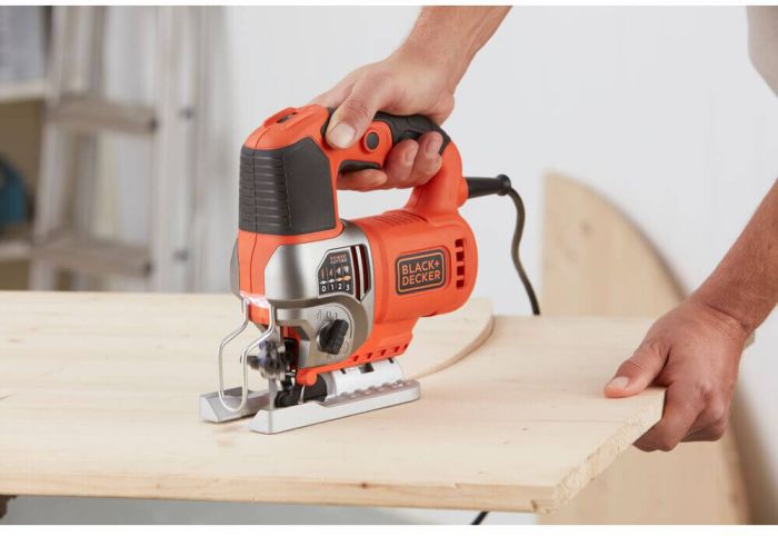 Пила лобзиковая мережева BLACK+DECKER BES610