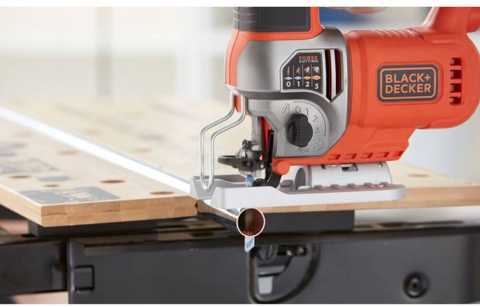 Пила лобзиковая мережева BLACK+DECKER BES610