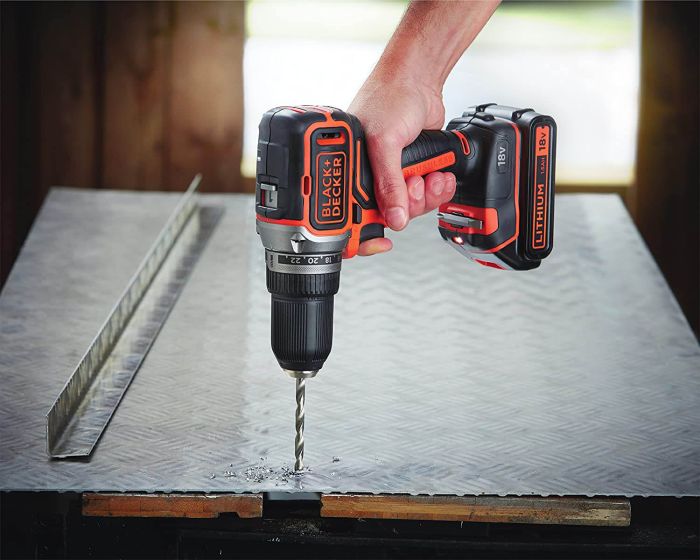 Дриль-шурупокрут акумуляторний безщітковий BLACK+DECKER BL186KB