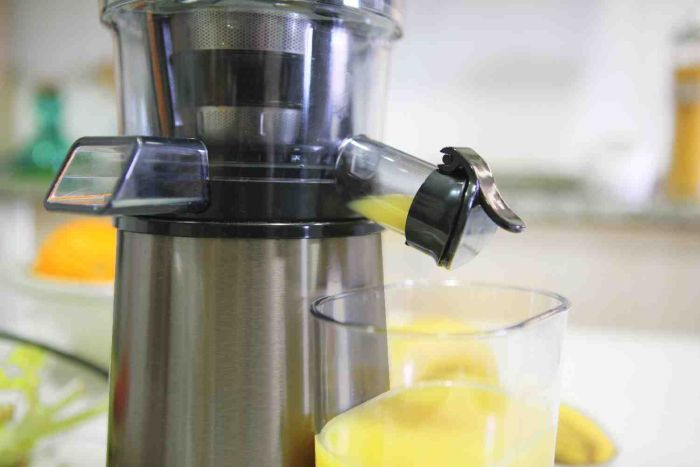 Соковитискач BLACK+DECKER BXJE200E