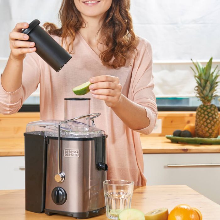 Соковитискач BLACK+DECKER BXJE600E