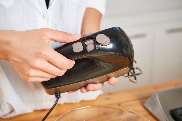 Ручний міксер BLACK+DECKER BXMX500E
