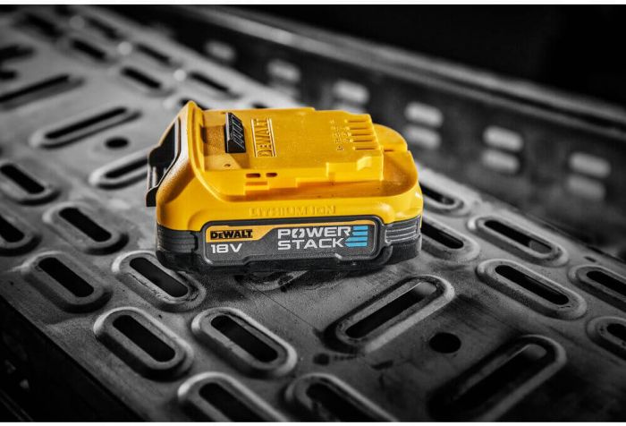 Набір акумуляторних батарей PowerStack DeWALT DCBP034E2