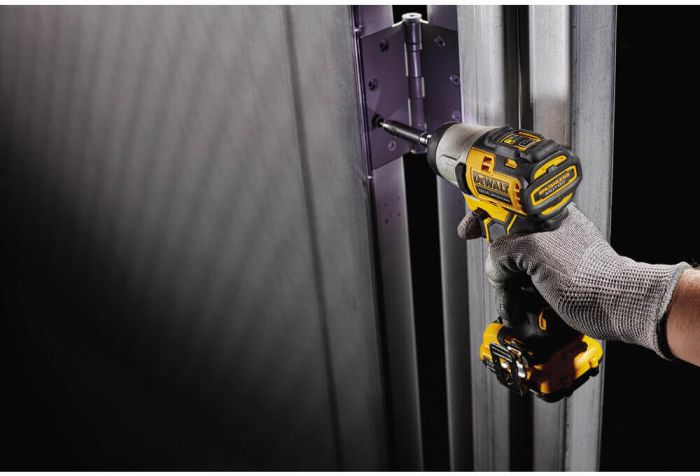 Шурупокрут акумуляторний ударний безщітковий DeWALT DCF801D2