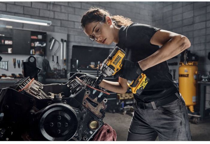 Гайкокрут ударний акумуляторний безщітковий DeWALT DCF892N