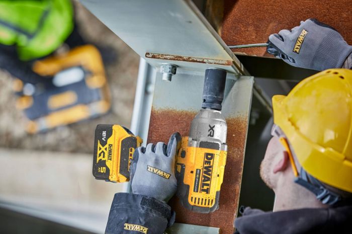 Гайкокрут ударний акумуляторний безщітковий DeWALT DCF900NT