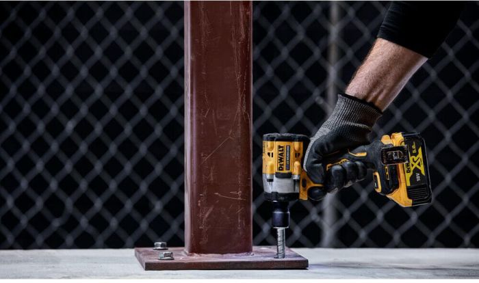 Гайкокрут ударний акумуляторний безщітковий DeWALT DCF922P2T