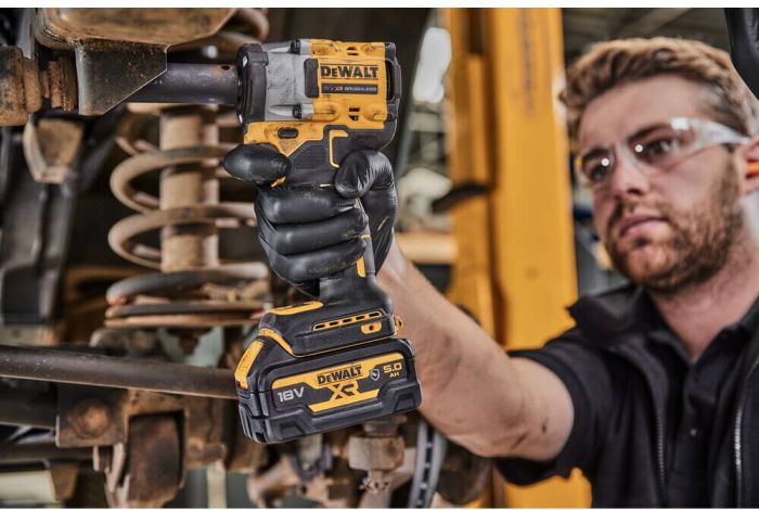 Гайкокрут ударний акумуляторний безщітковий DeWALT DCF923P2G