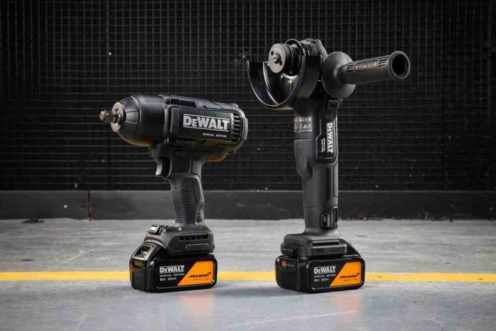 Набір з двох інструментів акумуляторних безщіткових McLaren F1 TEAM SPECIAL EDITION DeWALT DCK2225MP2T