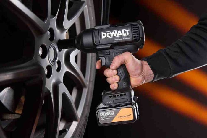 Набір з п’яти інструментів акумуляторних безщіткових McLaren F1 TEAM SPECIAL EDITION DeWALT DCK5222MP3T