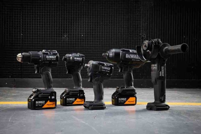 Набір з п’яти інструментів акумуляторних безщіткових McLaren F1 TEAM SPECIAL EDITION DeWALT DCK5222MP3T