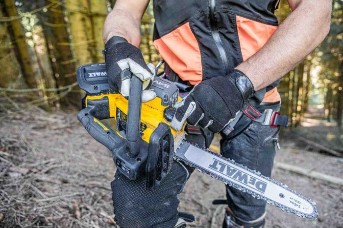Пилка ланцюгова акумуляторна безщіткова з верхньою рукояткою DeWALT DCMCST635N