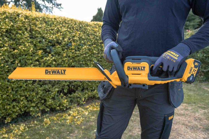 Кущоріз акумуляторний DeWALT DCMHT562P1