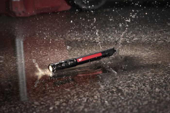 Фонарь светодиодный аккумуляторный компактный Micro-USB MILWAUKEE IR PL250 250 люменов