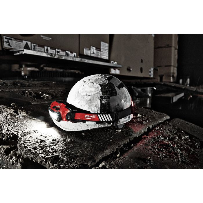 Фонарь светодиодный аккумуляторный налобный (зарядка через USB) MILWAUKEE L4 HL-VIS-301