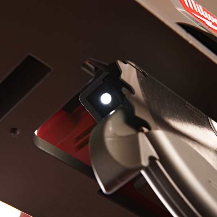 Пила дисковая аккумуляторная бесщеточная MILWAUKEE M18 CCS55-0Х Ø165мм (каркас+HDкейс)