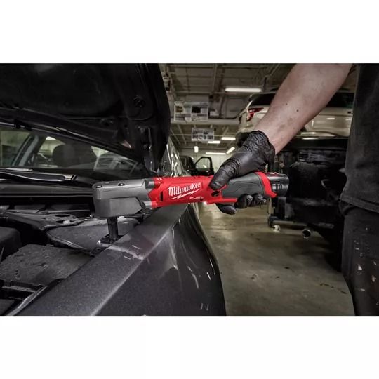 Гайковерт угловой аккумуляторный бесщёточный MILWAUKEE 3/8" (300 Нм) M12 FRAIWF38-0 (каркас)
