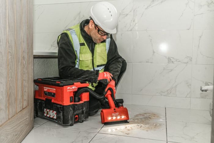 Насадка аккумуляторная на пылесос для напольного покрытия MILWAUKEE M12 AUN-0