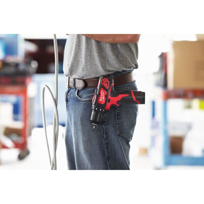 Дрель-шуруповёрт аккумуляторная MILWAUKEE M12 BDD-202C (30 Нм) (замена на 4933499686)