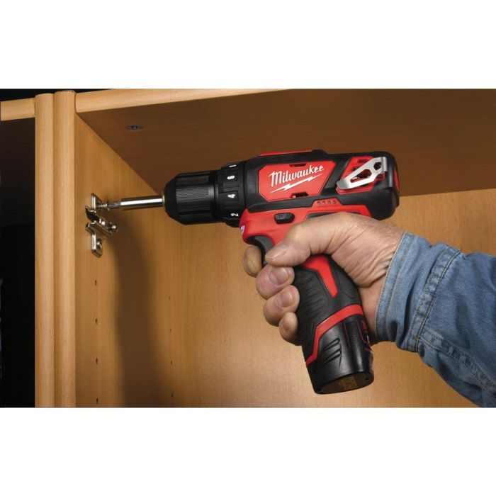 Дрель-шуруповёрт аккумуляторная MILWAUKEE M12 BDD-0 (30 Нм) (замена на 4933499683)
