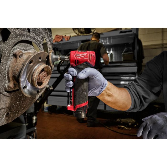 Машина шлифовальная аккумуляторная цанговая угловая бесщеточная MILWAUKEE M12 FDGA-0 (каркас), (заме